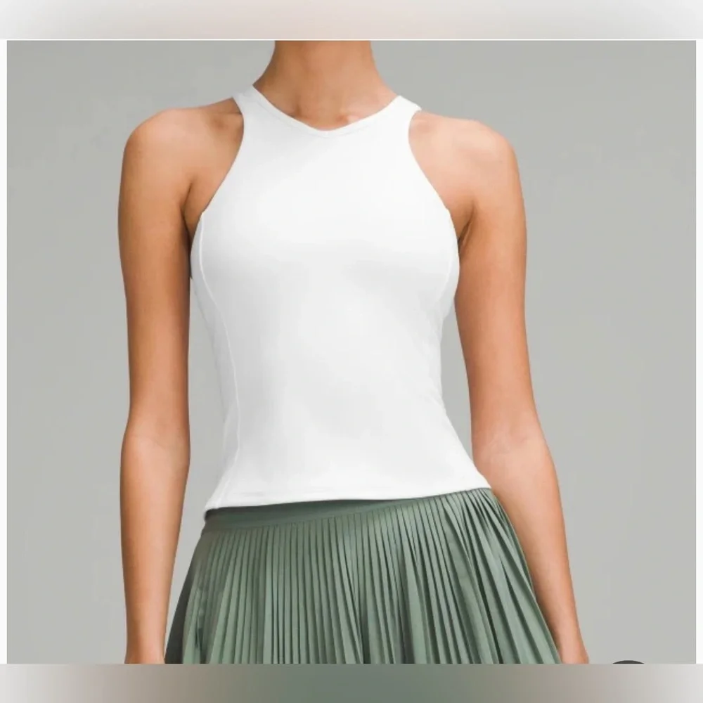 New Lululemon waist length V-neck tennis tank - Picture 3 of 13